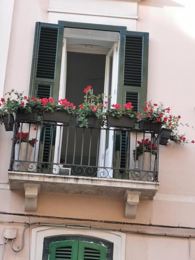 Cairoli 79 Apartment Bari Exterior photo